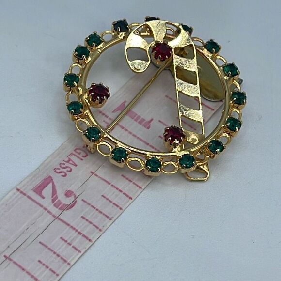 Vintage rhinestone wreath candy cane brooch. - Picture 4 of 5